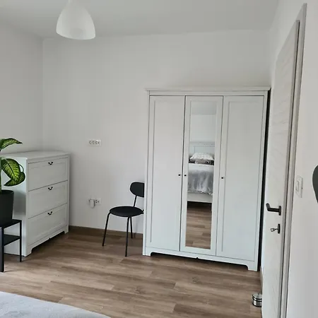 Maya-k Near Center Apartamento